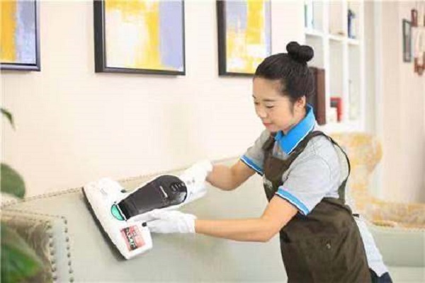 家政加盟門檻幾何？深度解析“家政服務”加盟費用與價值之選